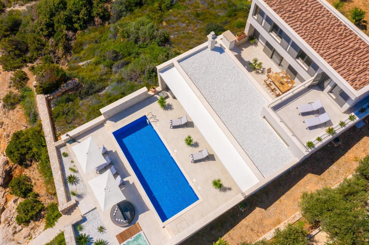 Villa Carisma Island Vis Luaran gambar