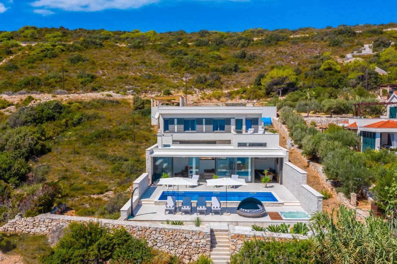 Villa Carisma Island Vis Luaran gambar