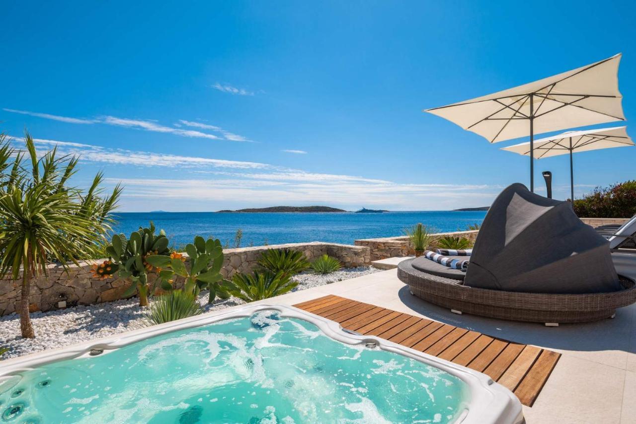 Villa Carisma Island Vis Luaran gambar